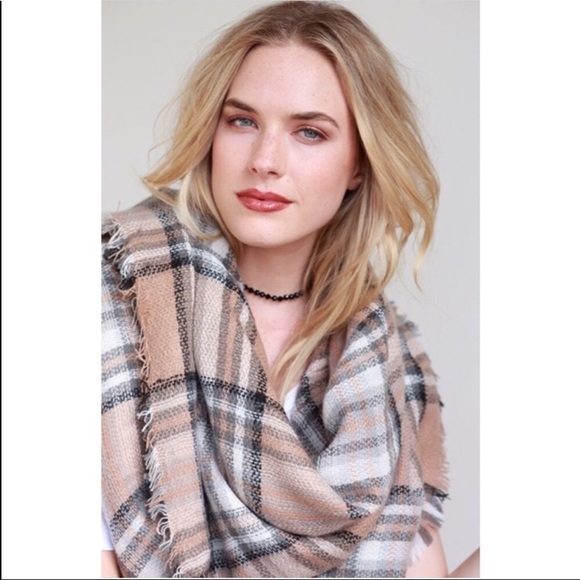 Classic Blanket Scarf - Picture 2 of 5